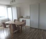 Hľadáte priestranné bývanie s parkovaním v Ban